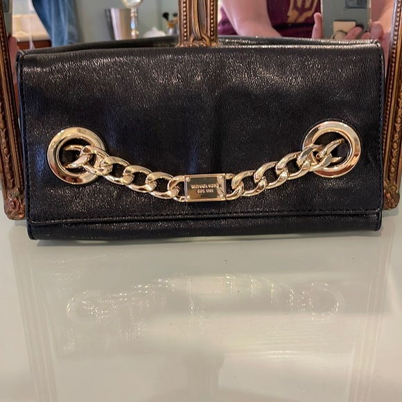 NWT Michael Kors Clutch Bag - Picture 2 of 9